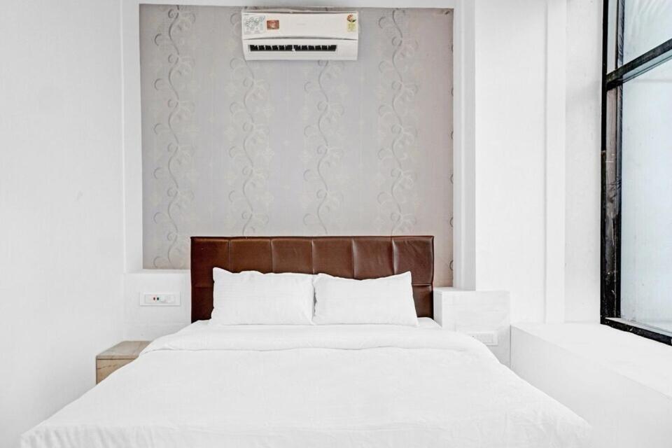 Collection O Sigma Inn Surat Exterior photo